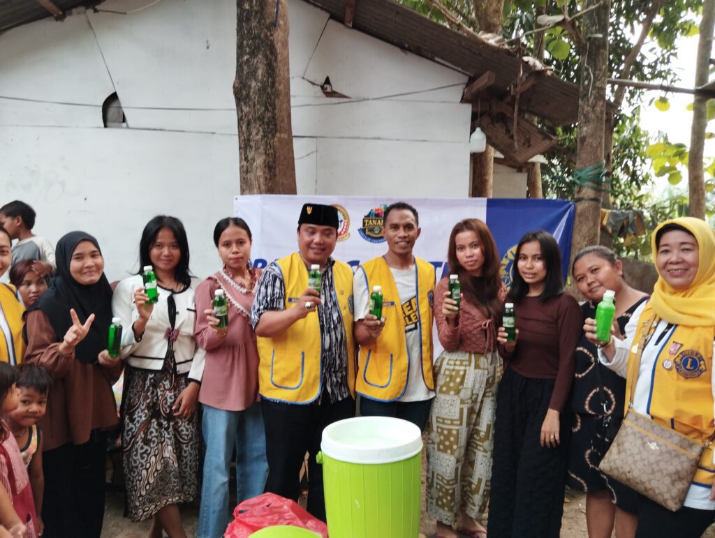 Tangsel.jurnalkota.com.Berbagi memang tidak akan membuat kita kekurangan. Hal inilah yang dibawa oleh Lions Club Indonesia yang sudah melayani masyarakat selama 54 tahun